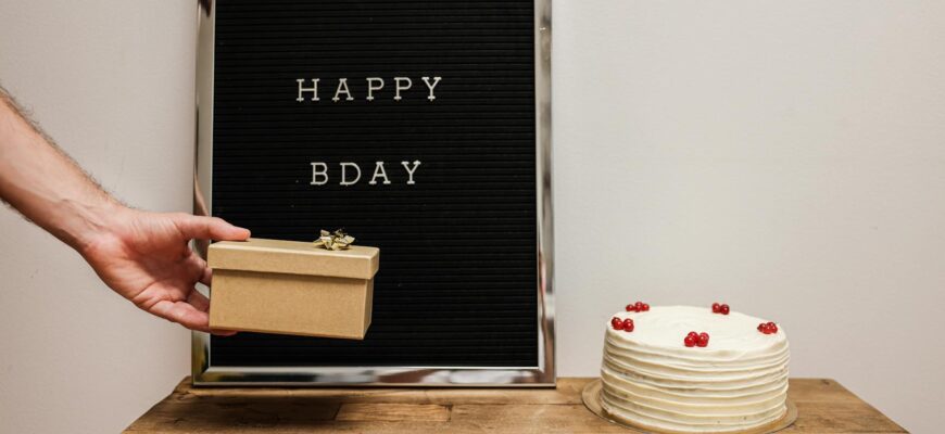 Привітання з днем народження онука — Celebrate a birthday with a cake, gift and Happy Bday letter board. | ITmaxService